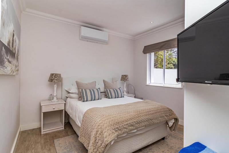 4 Bedroom Property for Sale in Sandbaai Western Cape